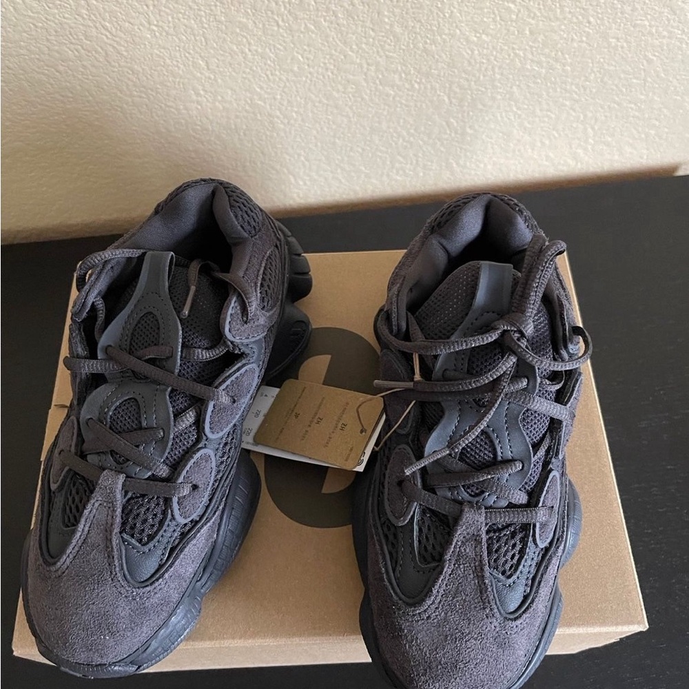 Brand New Yeezy 500 utility black